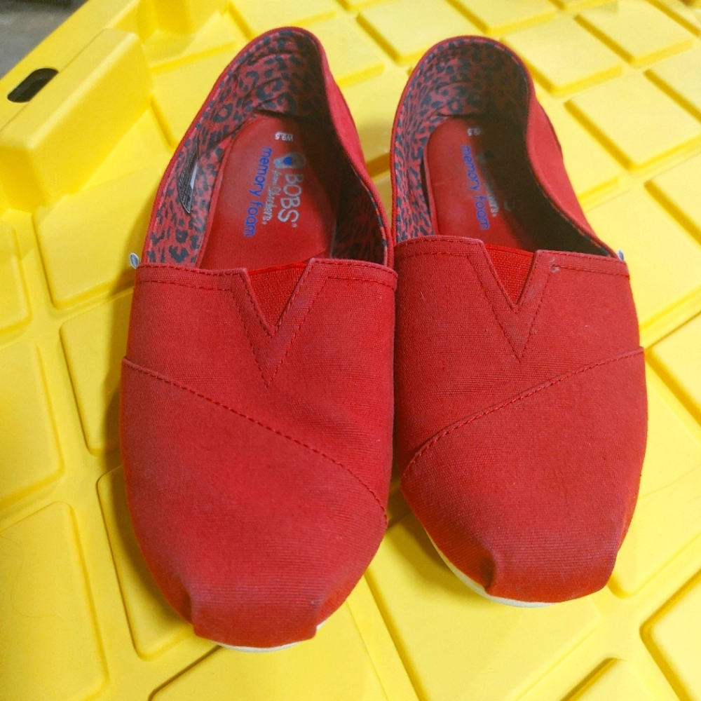 ❗2 for $15❗Bob's size 9.5
